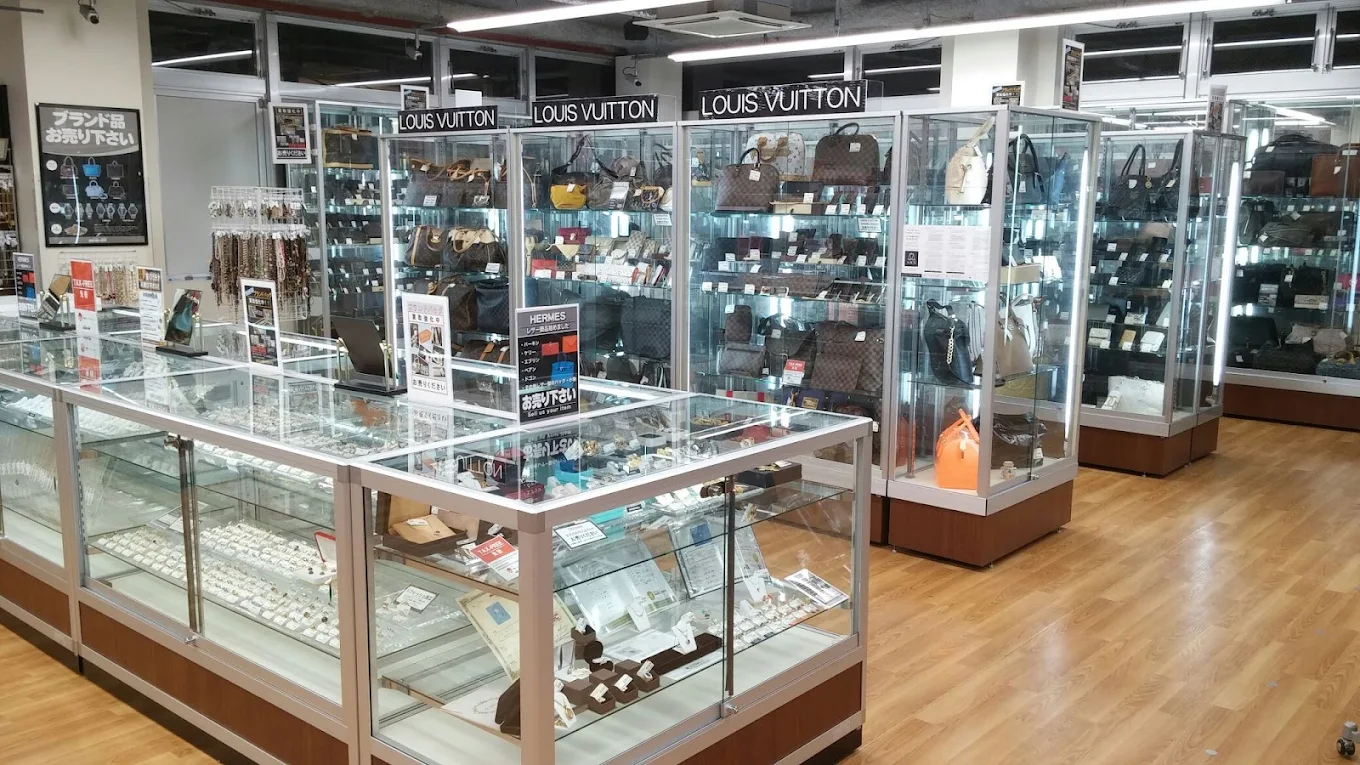 BOOKOFF PLUS なんば戎橋店 レビュー　口コミ