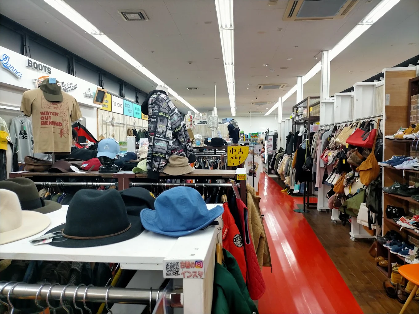 万代書店 熊谷店　口コミ　レビュー
