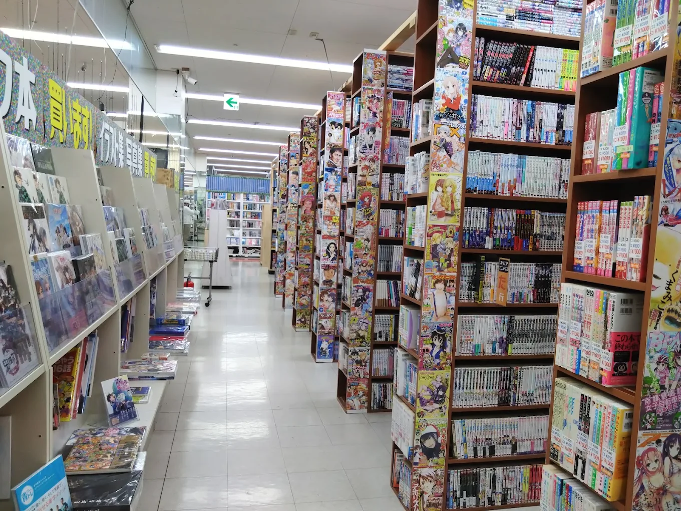 万代書店 熊谷店　口コミ　レビュー