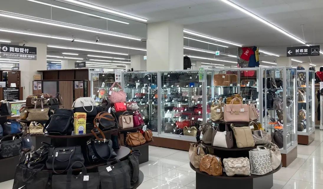 BOOKOFF SUPER BAZAAR PAPA上尾店　iPhone買取市場