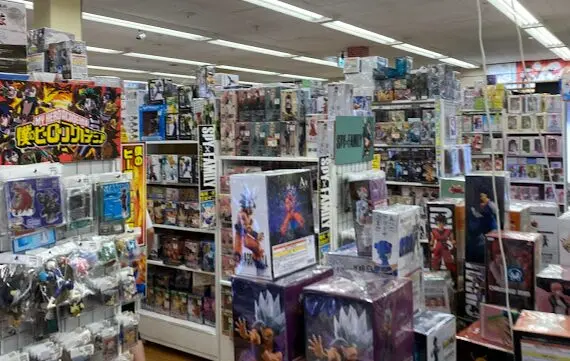 マンガ倉庫 加納店 iPhone買取市場